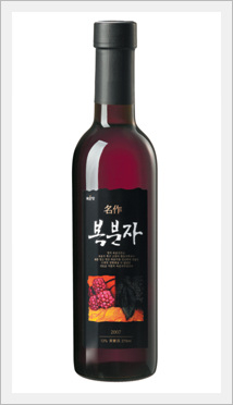 Korean Black Raspberry Wine \'Myungjak Bokb...